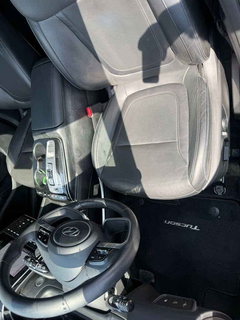 Used 2022 Hyundai Tucson Limited AWD/4WD image 16