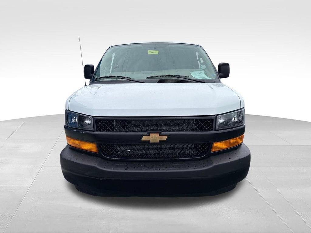 New 2026 Chevrolet Express 3500 Extended w/ Driver Convenience Package RWD image 11