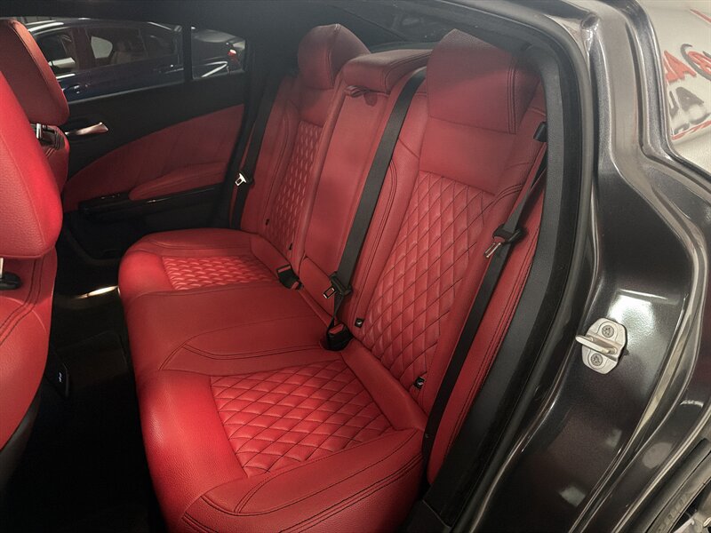 Used 2023 Dodge Charger R/T w/ Blacktop Package RWD image 29