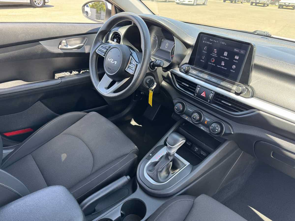 Used 2022 Kia Forte LXS FWD image 13