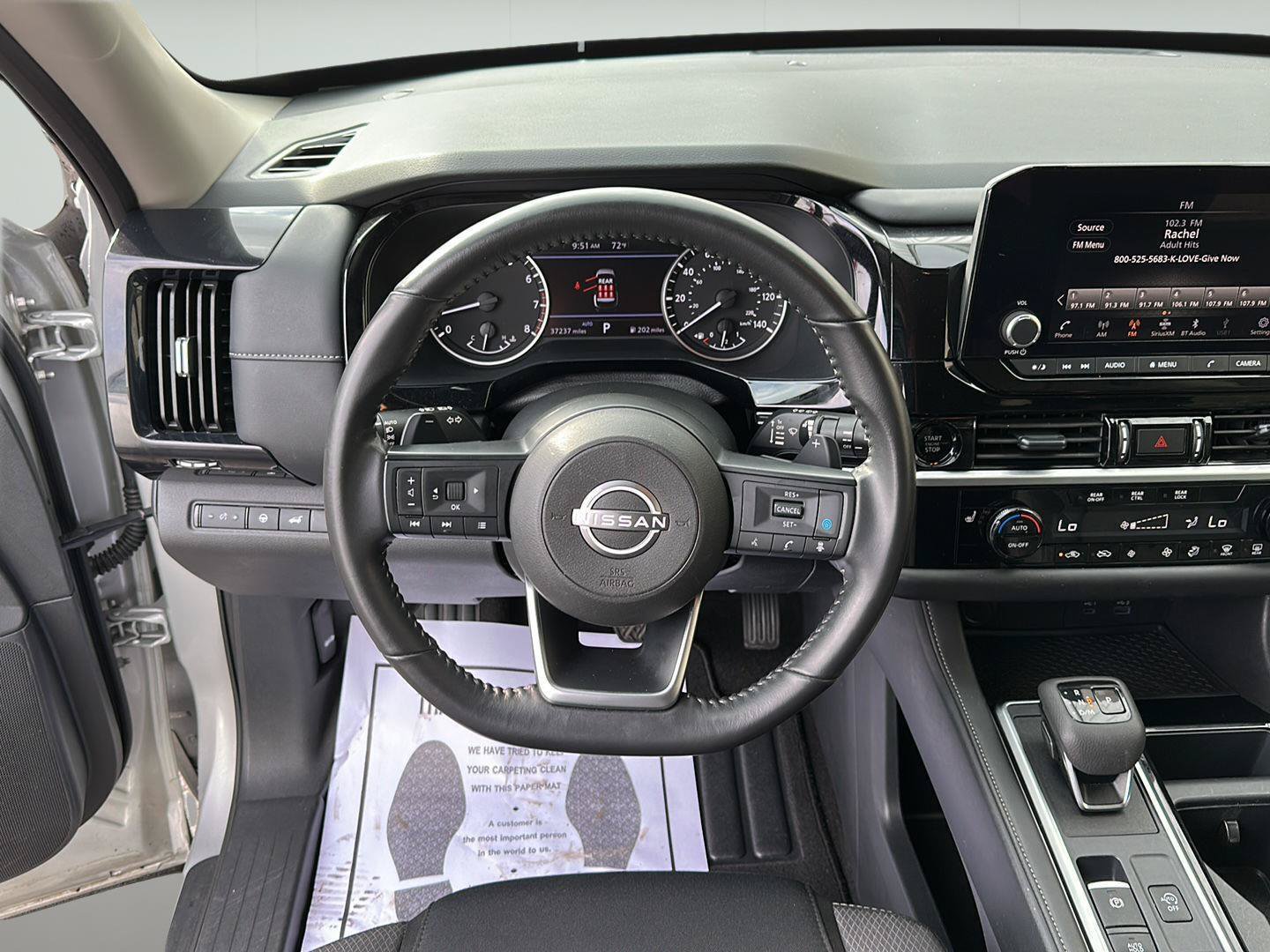 Used 2025 Nissan Pathfinder SV AWD/4WD image 9