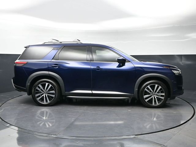 Used 2023 Nissan Pathfinder Platinum w/ Lighting Package (N93) image 4