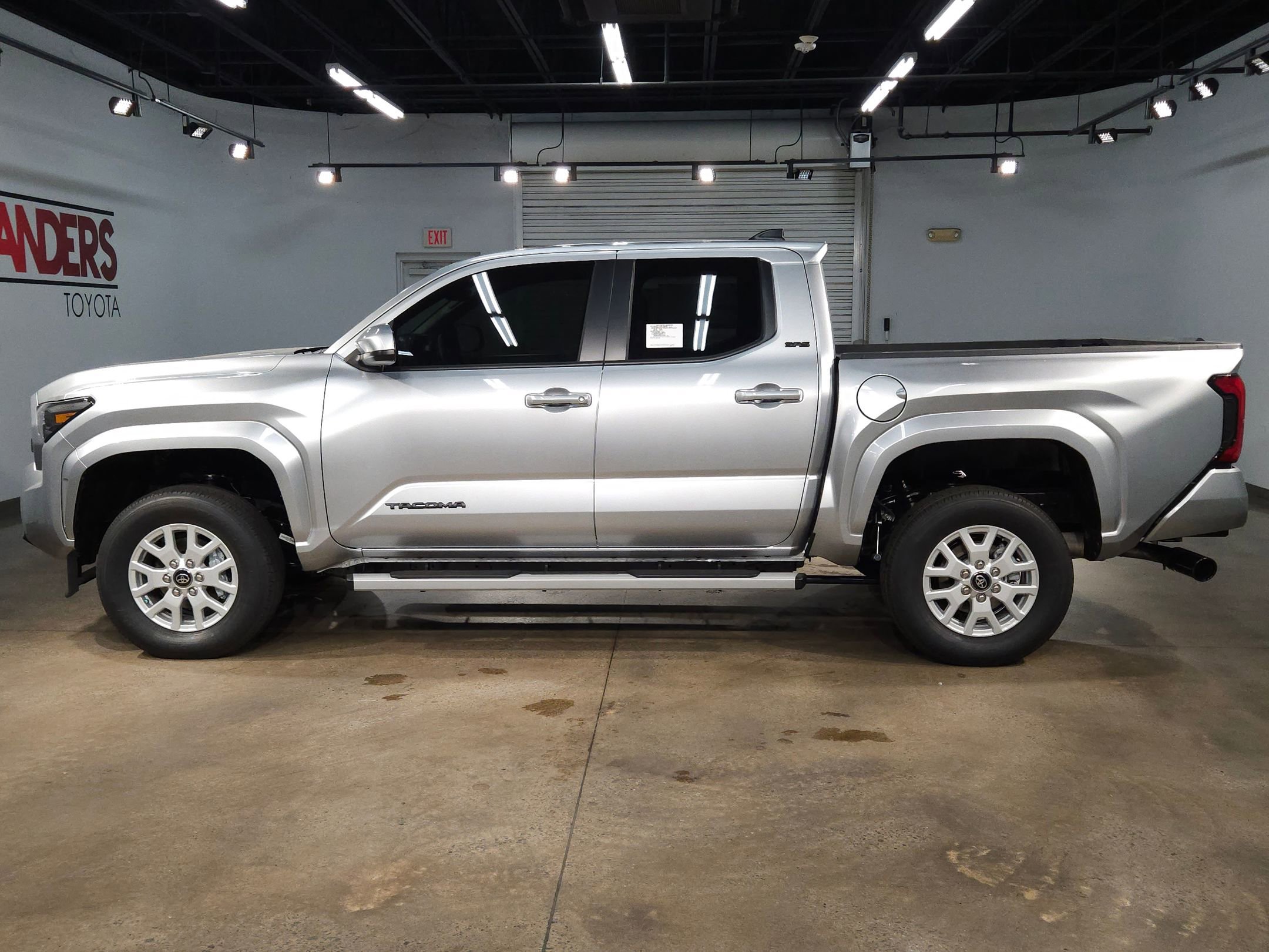 New 2025 Toyota Tacoma SR5 image 4