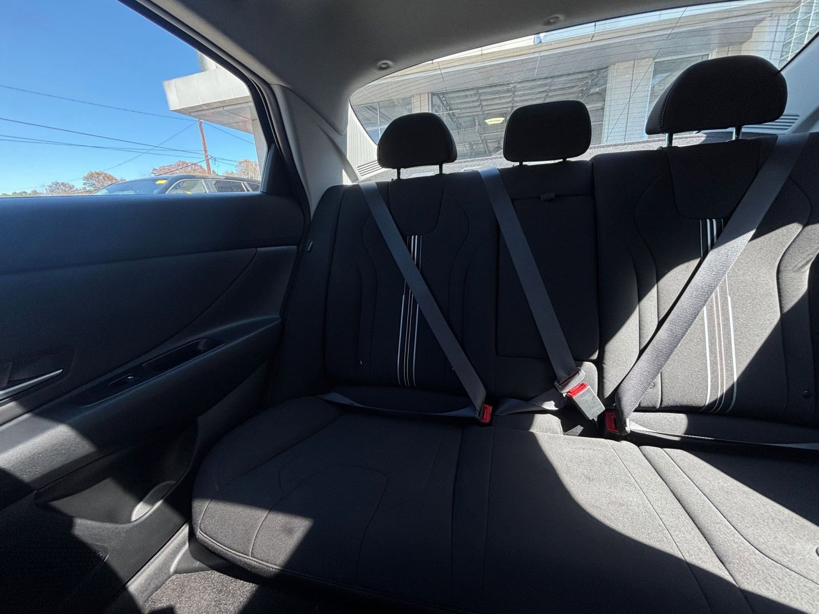 Used 2025 Hyundai Elantra SEL image 46