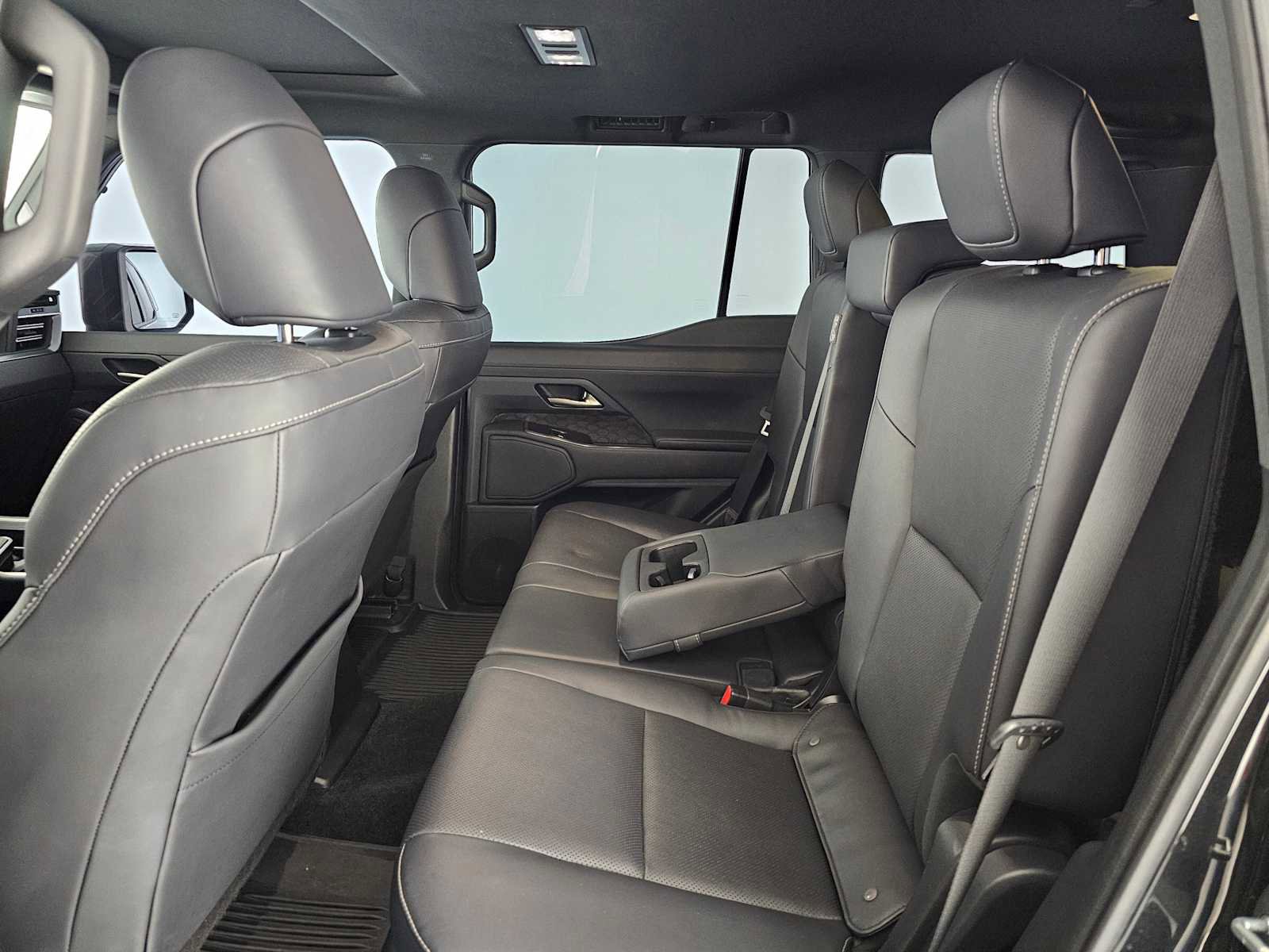 Used 2024 Lexus GX 550 w/ Accessory Package (Z1) image 18