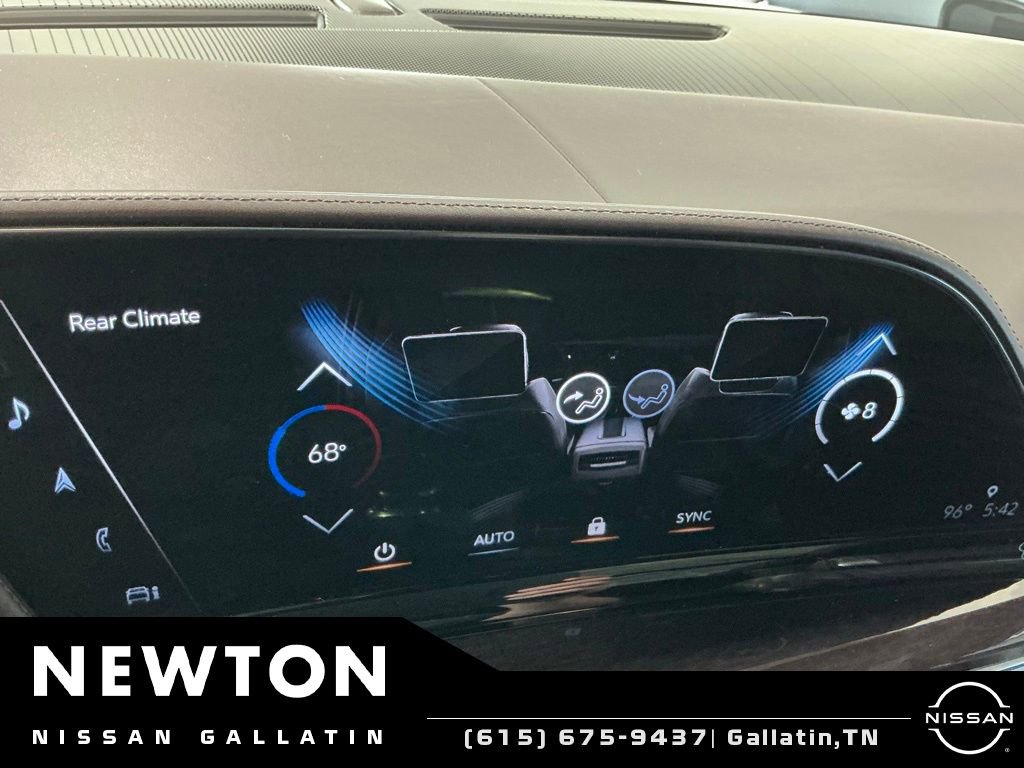 Used 2021 Cadillac Escalade ESV Sport Platinum RWD image 59