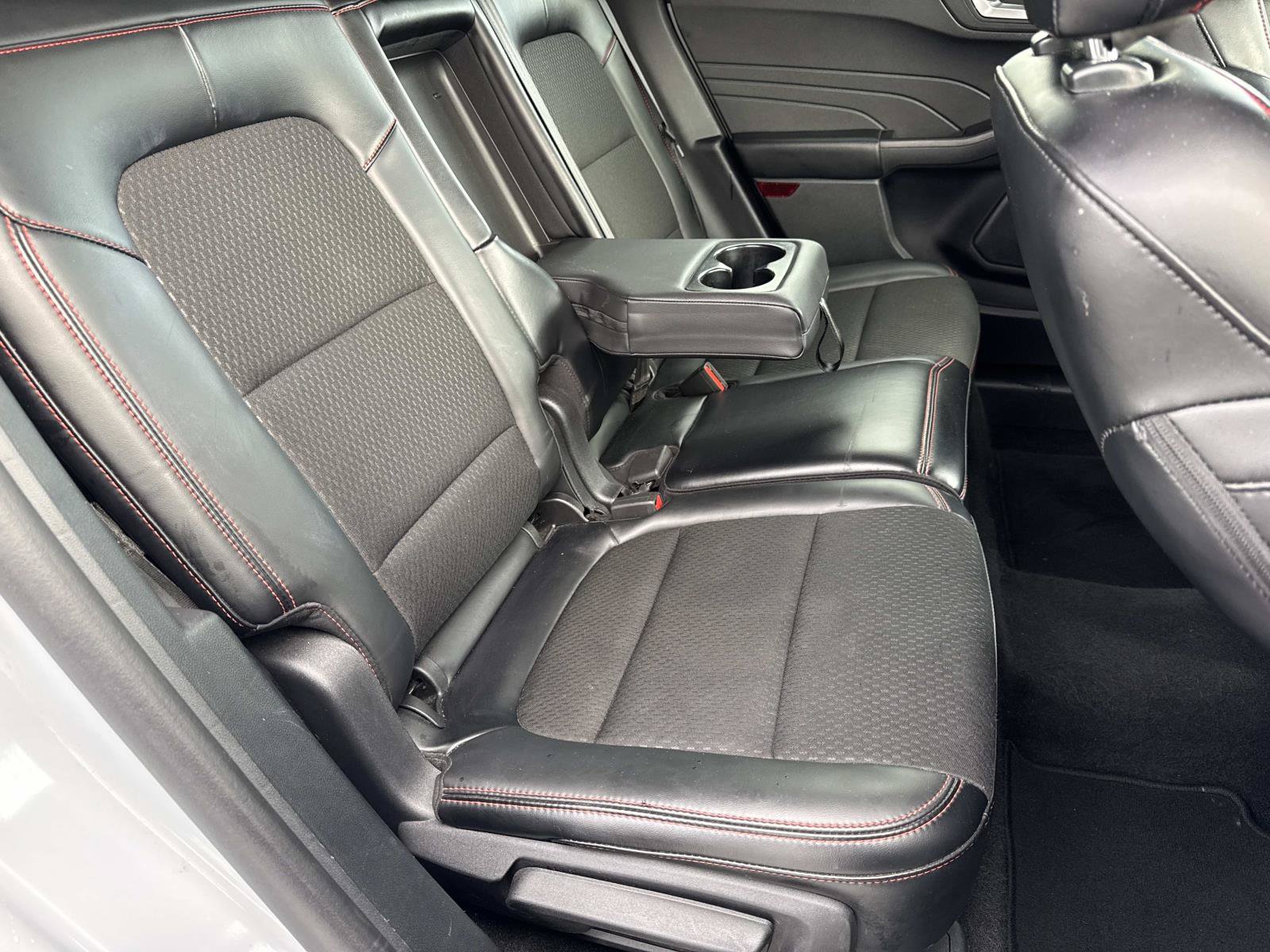 Used 2025 Ford Escape ST-Line Select AWD/4WD image 23