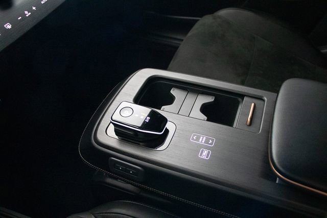 Used 2023 Nissan Ariya AWD image 30