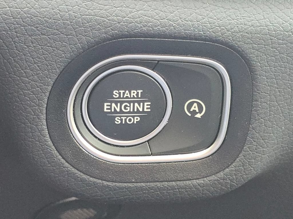 Used 2026 Mercedes-Benz GLS 450 4MATIC image 40