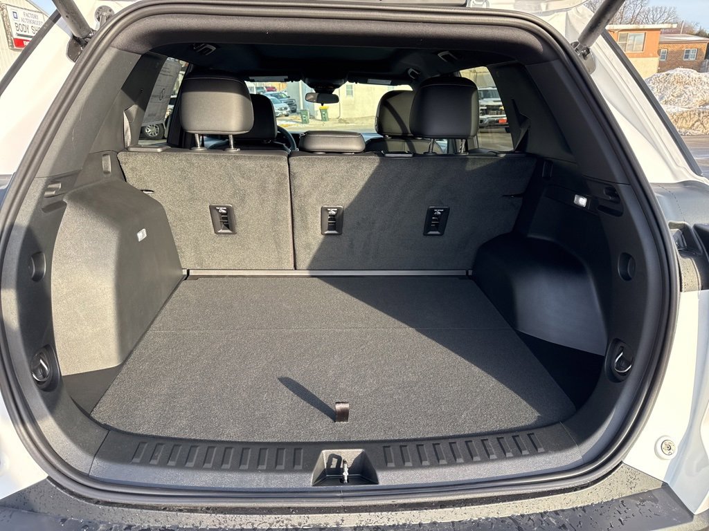 New 2026 Chevrolet Equinox LT w/ Convenience Package II image 13