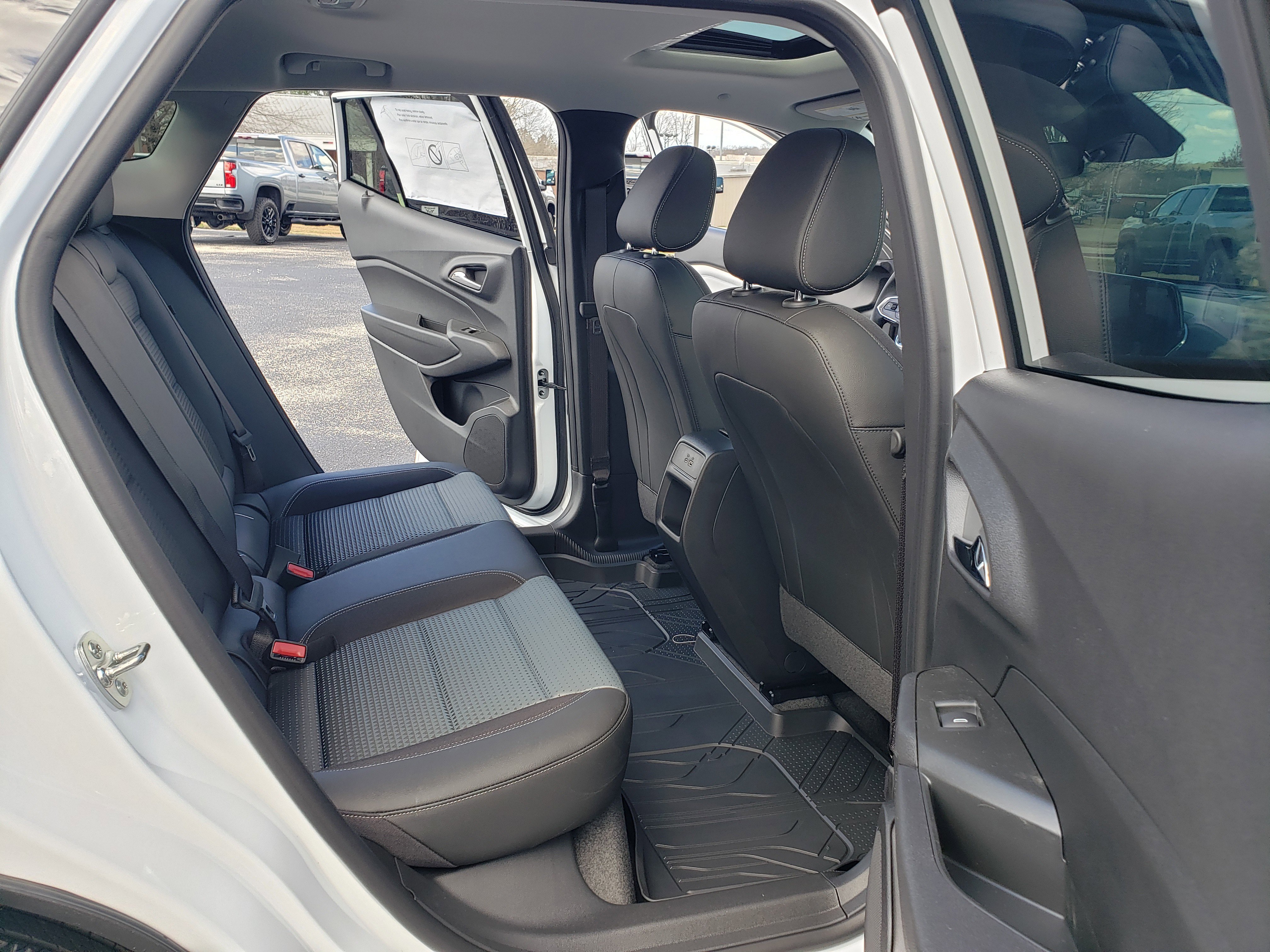 New 2026 Chevrolet Trax LT image 32