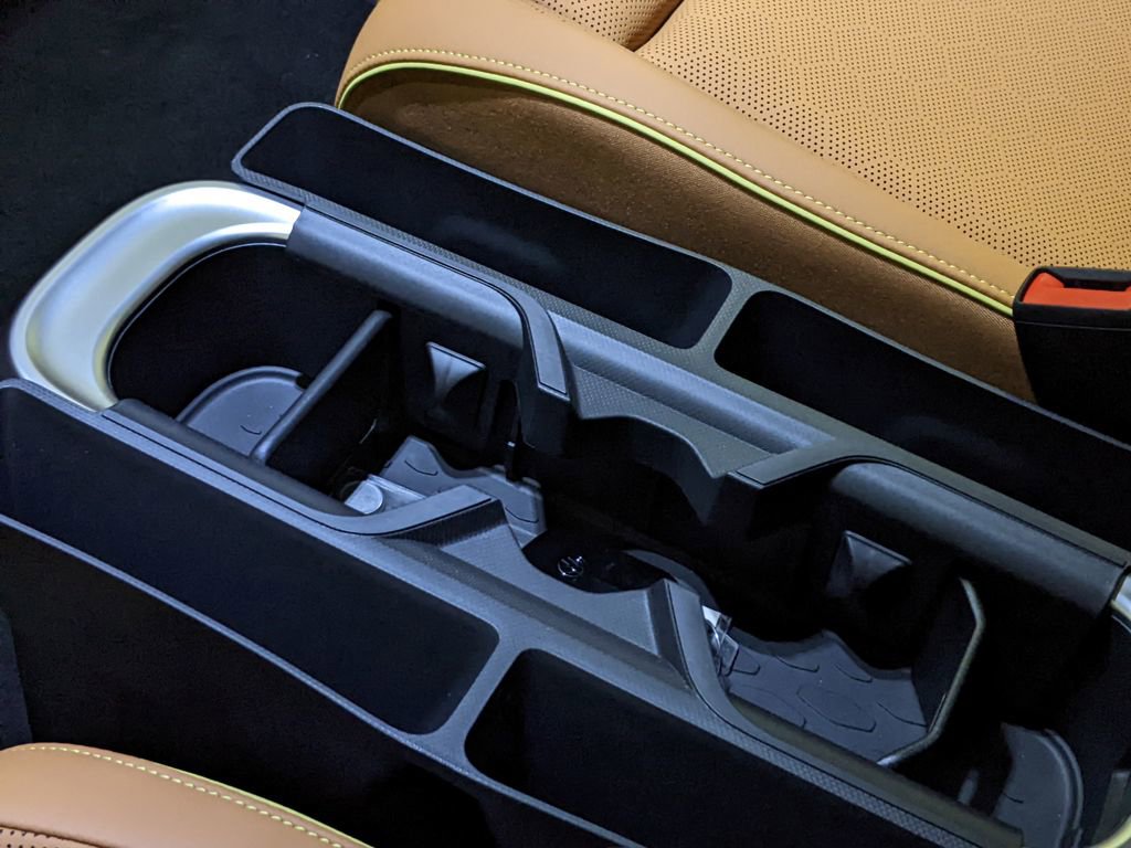 New 2025 Volkswagen ID. Buzz Pro S Plus AWD/4WD image 19