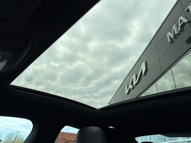 Used 2022 Mercedes-Benz CLA 250 4MATIC image 12