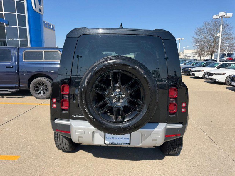 Used 2025 Land Rover Defender 110 S image 3