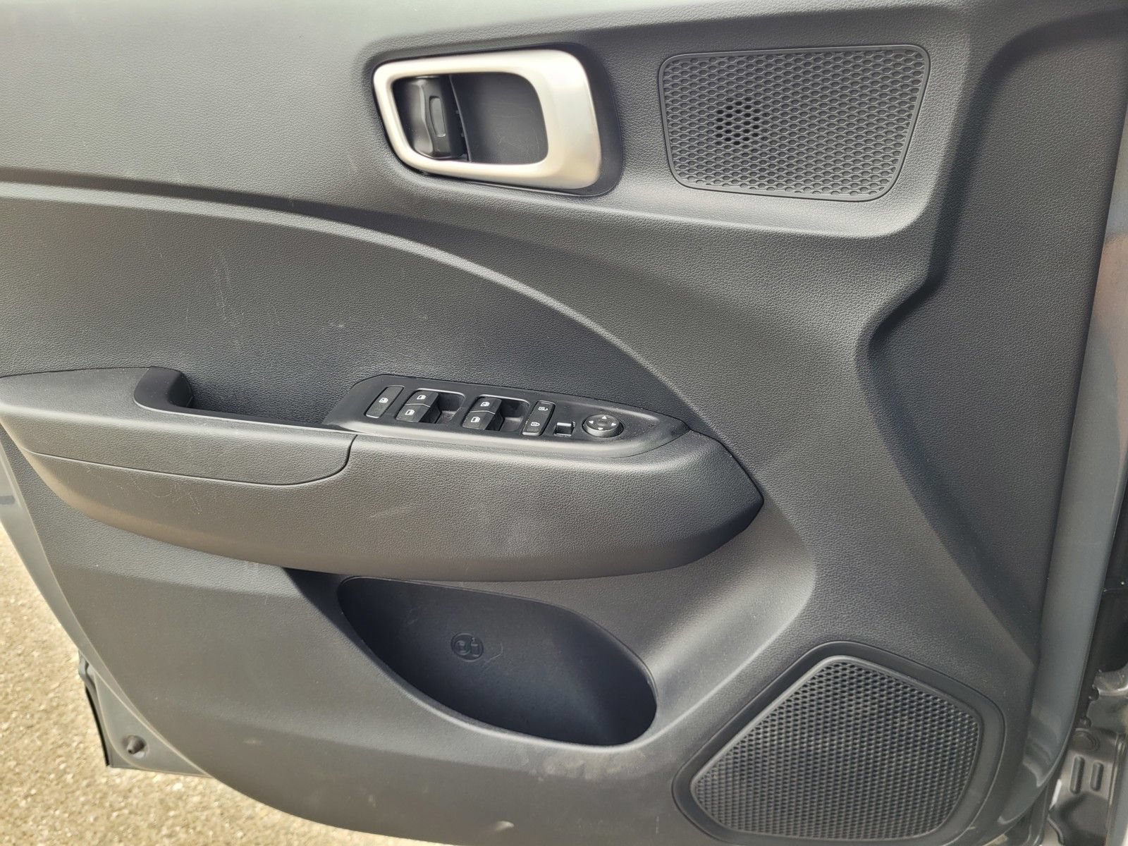 Certified 2026 Hyundai Venue SEL FWD image 22
