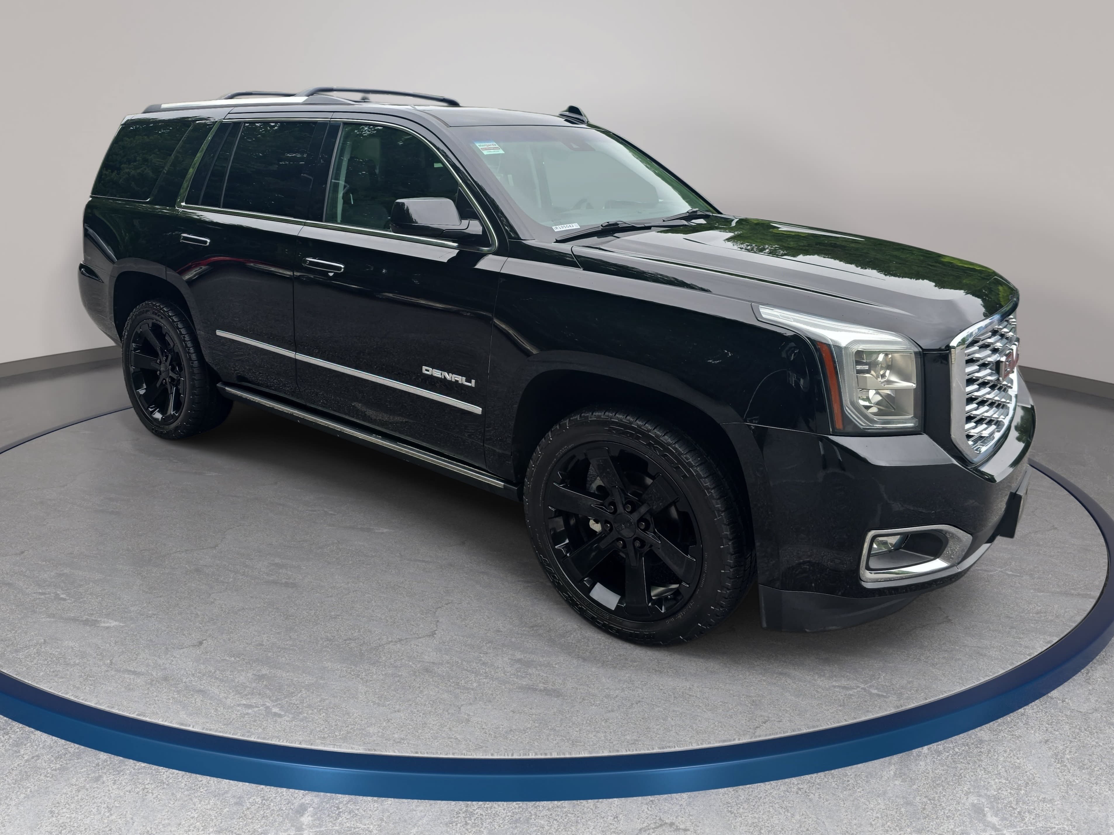 Used 2018 GMC Yukon Denali w/ Open Road Package AWD/4WD image 3
