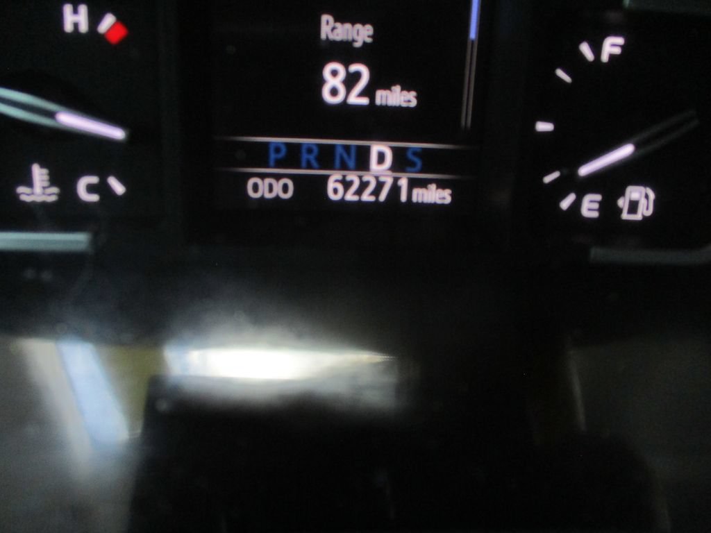 Used 2018 Toyota Tundra Limited AWD/4WD image 28