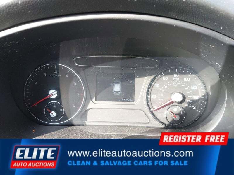 Used 2020 Kia Sorento LX image 14