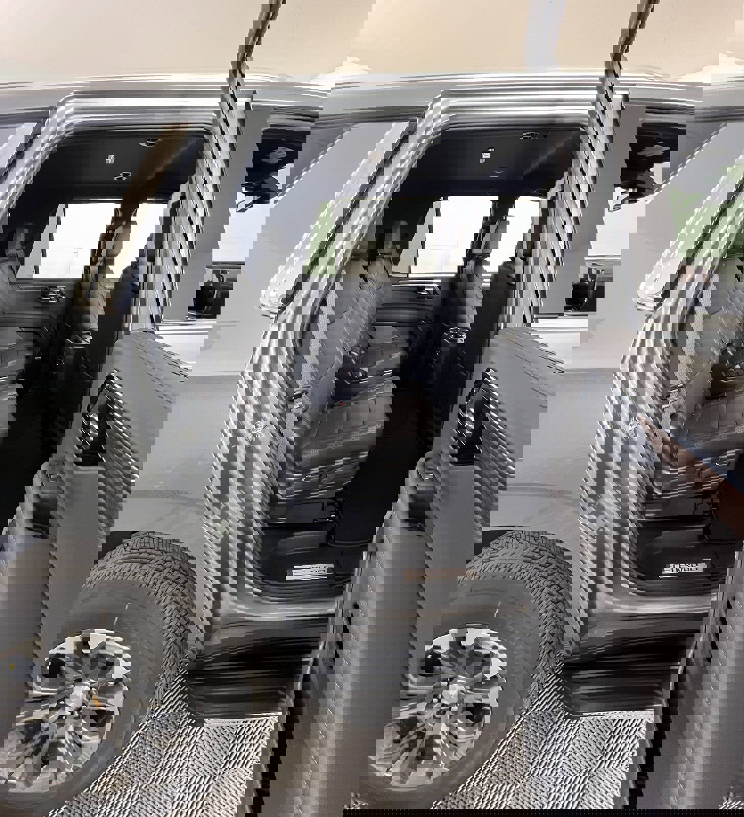New 2026 Chevrolet Tahoe LT image 6