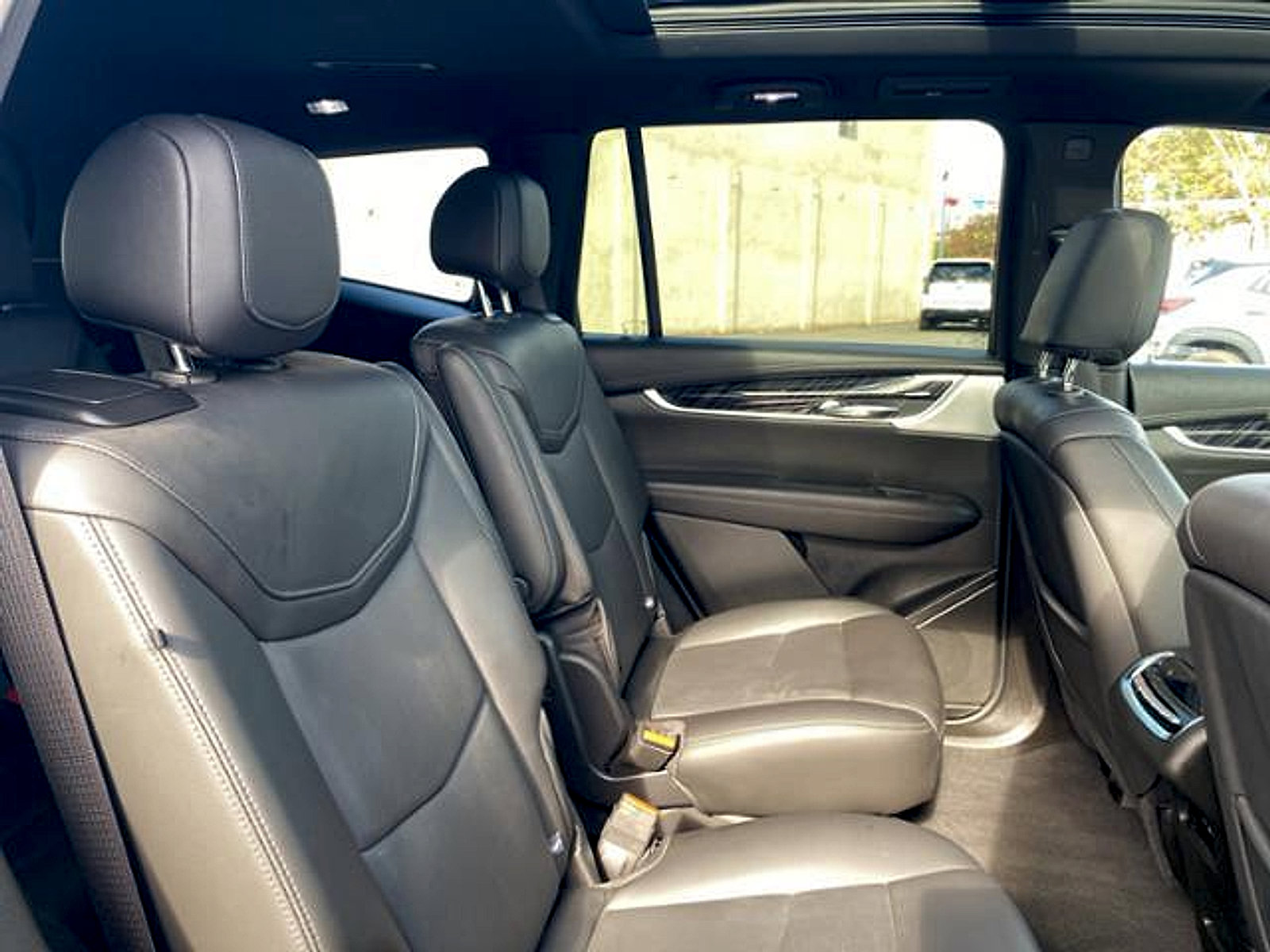 Used 2025 Cadillac XT6 Premium Luxury FWD image 22