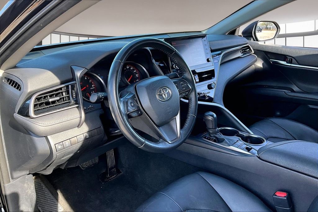 Used 2021 Toyota Camry XSE image 13