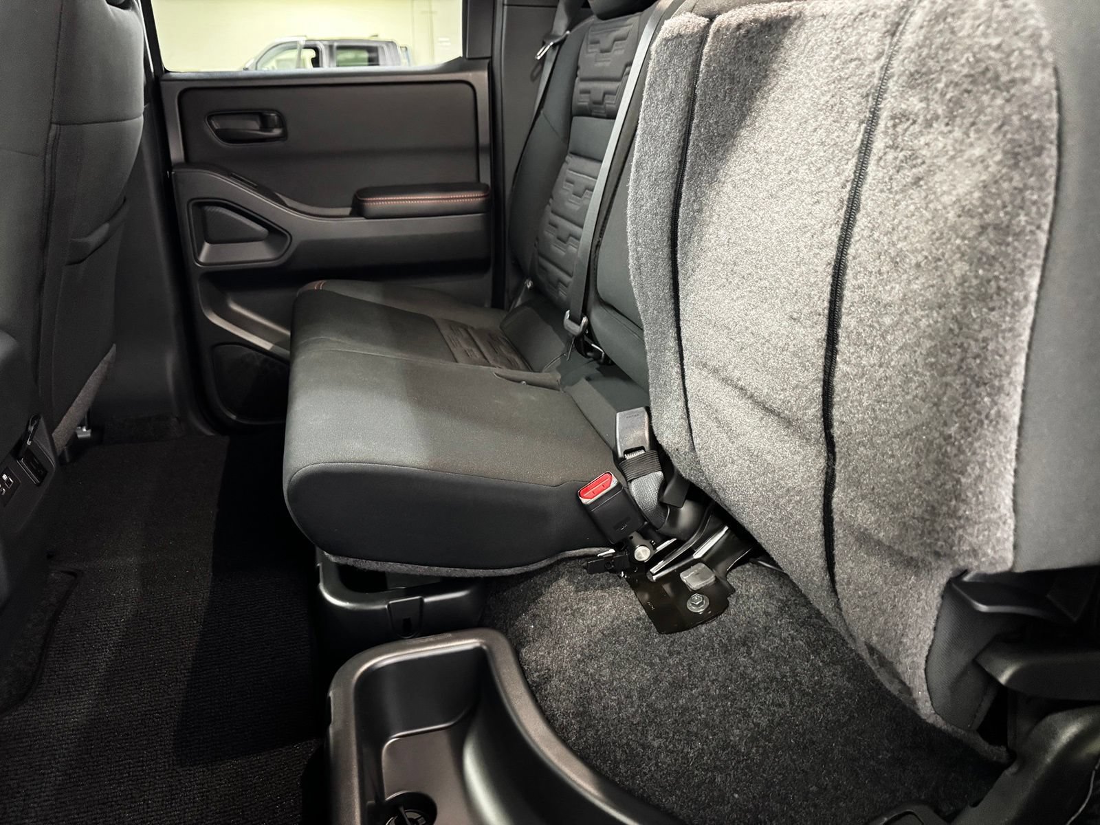 New 2026 Nissan Frontier PRO-4X w/ Pro-4x Convenience Package AWD/4WD image 31