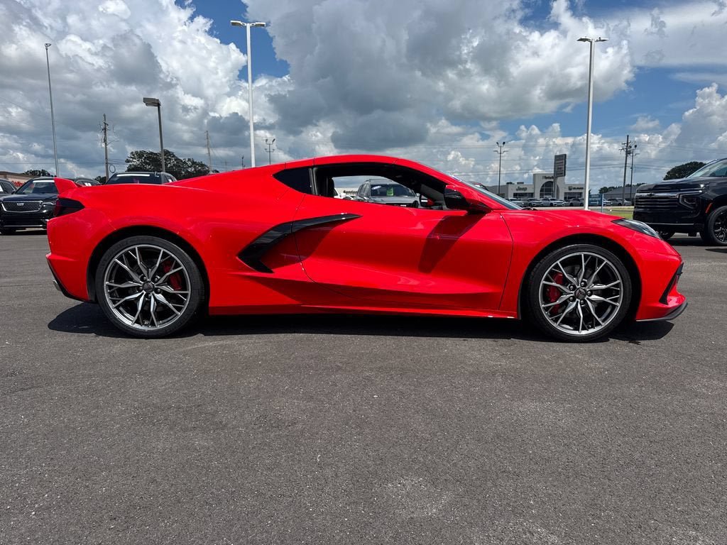 Used 2023 Chevrolet Corvette Stingray Coupe w/ Z51 Performance Package RWD image 9