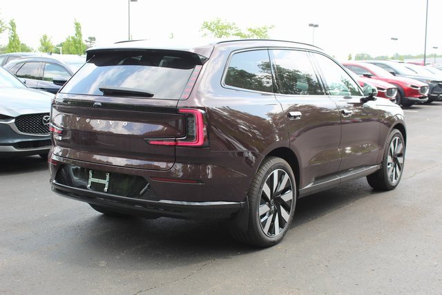New 2025 Volvo EX90 Ultra image 3