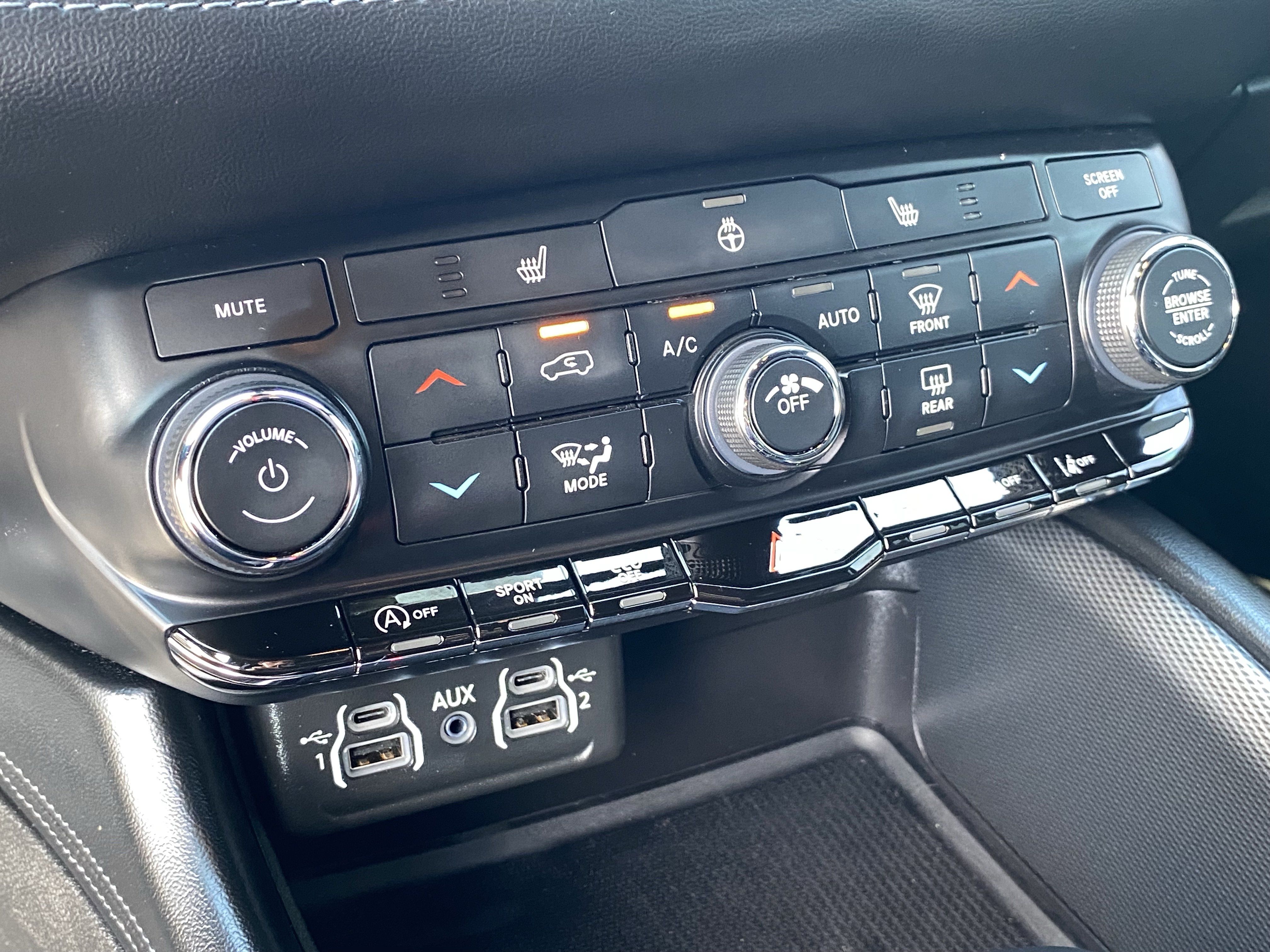 Used 2022 Dodge Durango GT RWD image 28