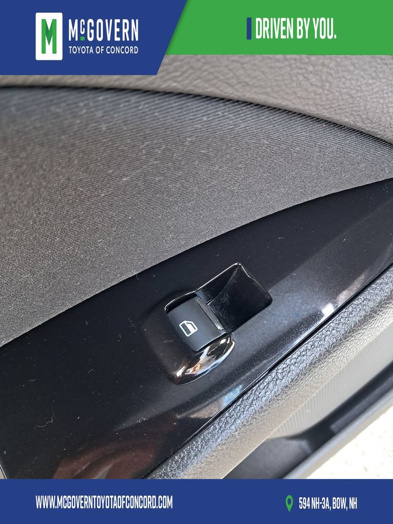Used 2014 Ford Fusion SE w/ Equipment Group 201A FWD image 16
