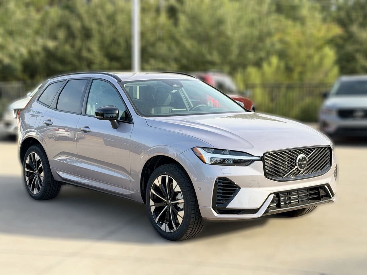 New 2026 Volvo XC60 T8 Plus w/ Protection Package Premier AWD/4WD image 4