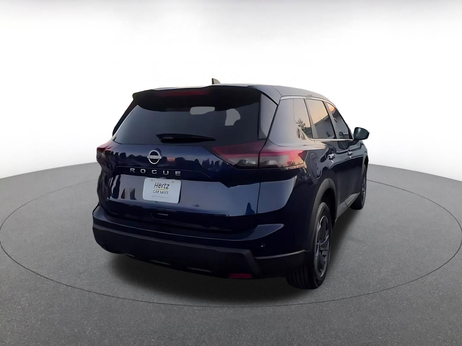 Used 2025 Nissan Rogue SV image 14