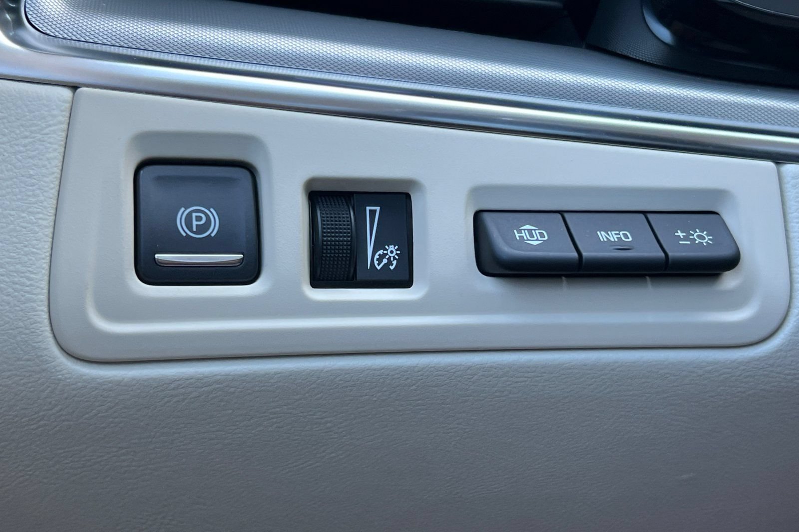 Used 2026 Cadillac XT5 Premium Luxury w/ LPO, Floor Liner Package FWD image 38