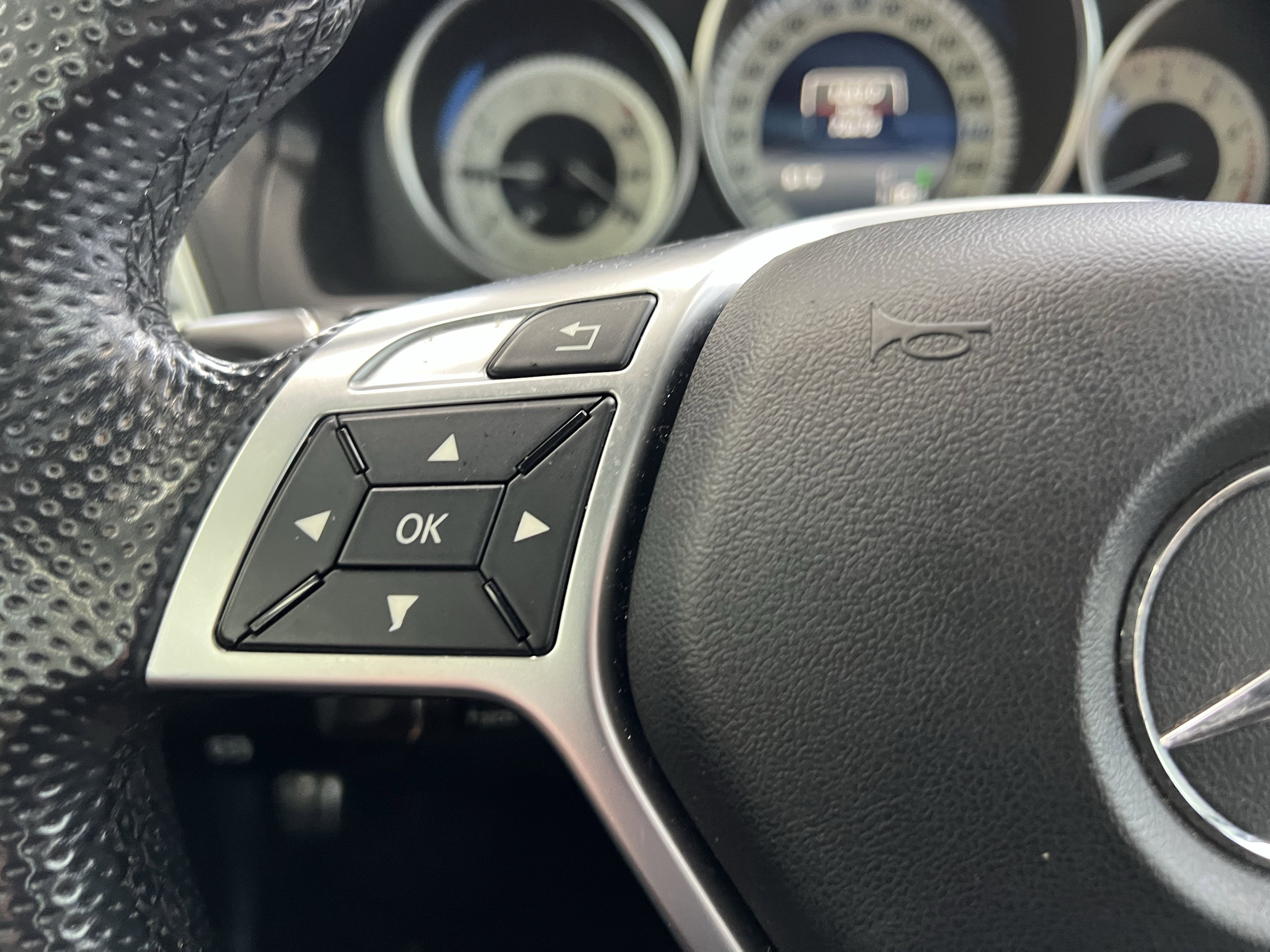 Used 2017 Mercedes-Benz E 400 4MATIC Coupe image 19