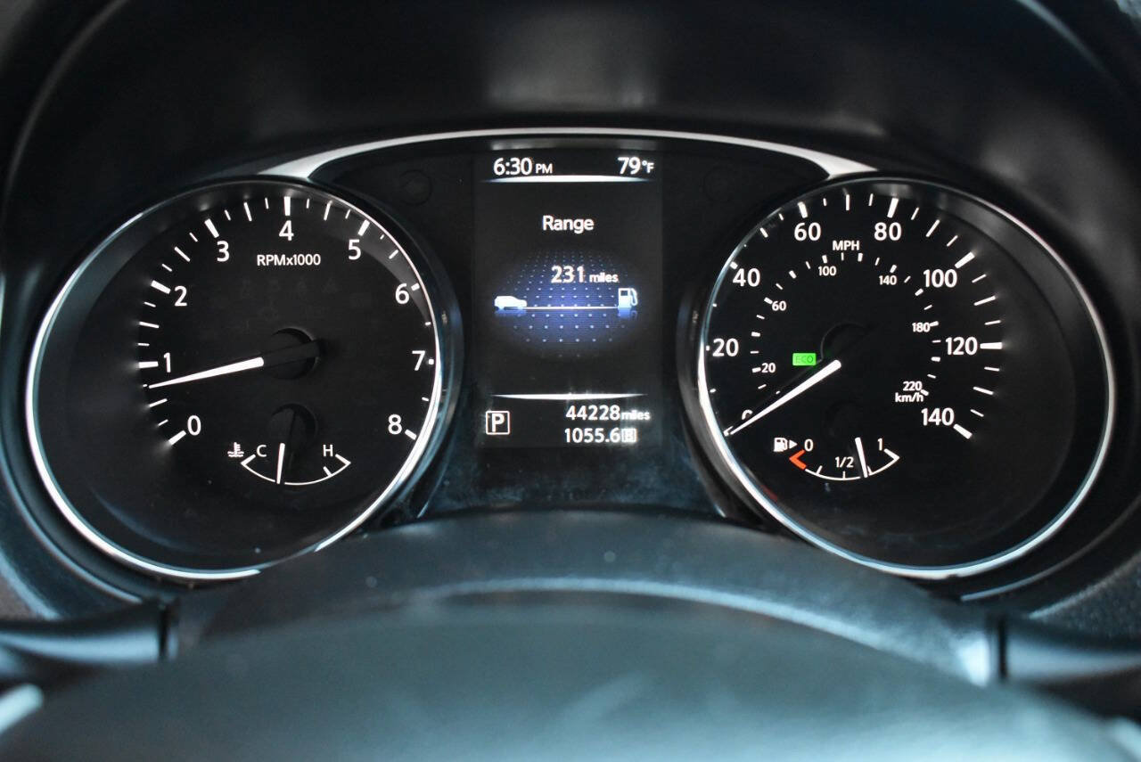 Used 2015 Nissan Rogue SV AWD/4WD image 41