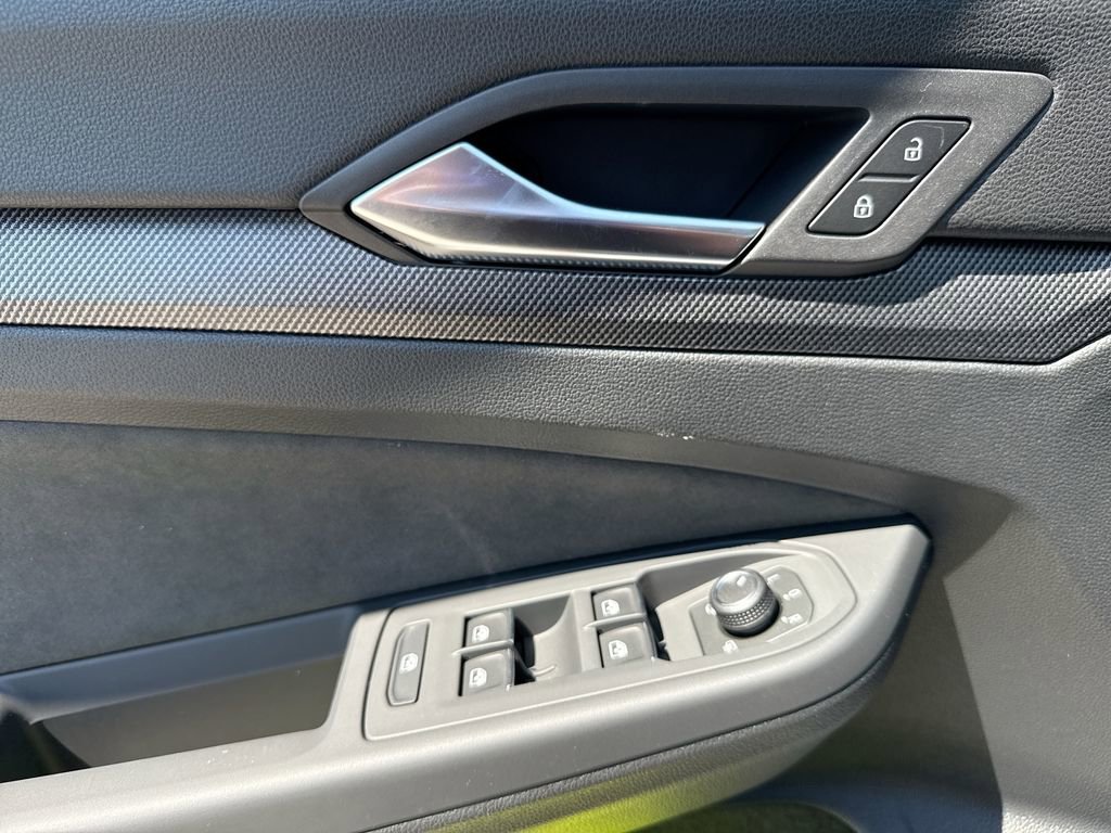 New 2026 Volkswagen GTI SE FWD image 15