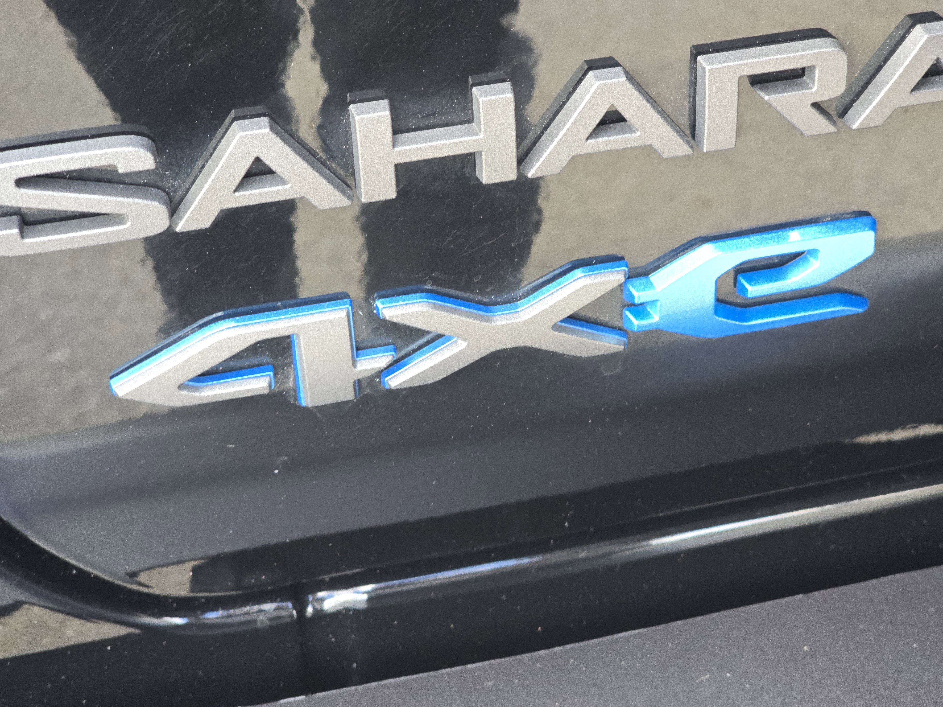 Used 2025 Jeep Wrangler Sahara image 16