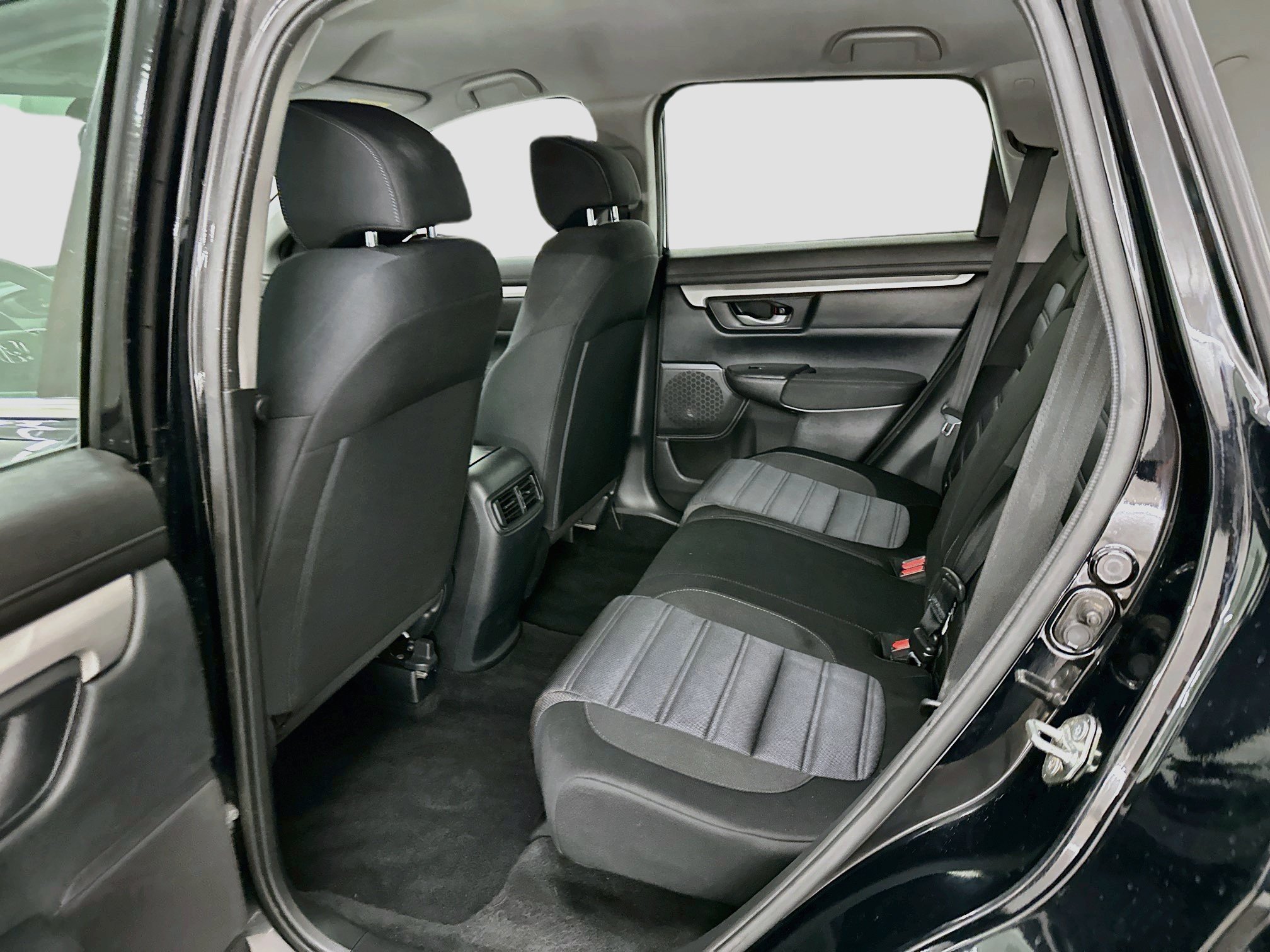 Used 2020 Honda CR-V LX image 28