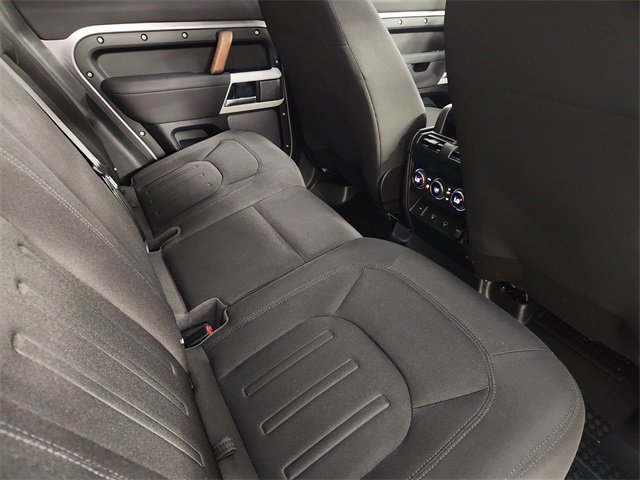 Used 2021 Land Rover Defender 110 image 31