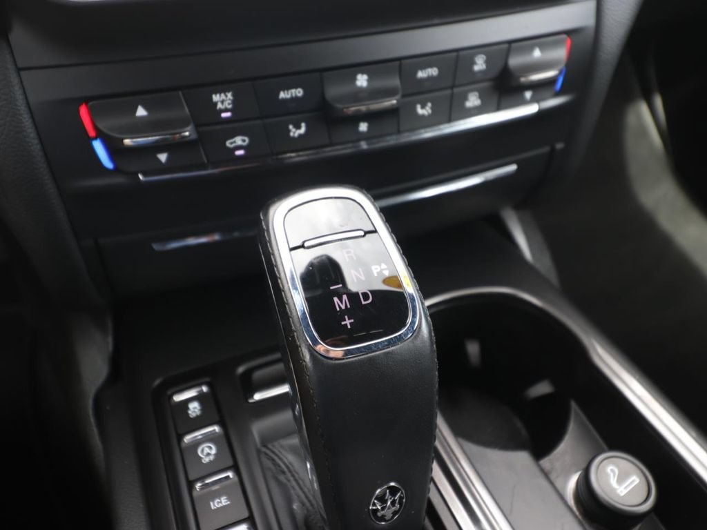 Used 2021 Maserati Ghibli S RWD image 23