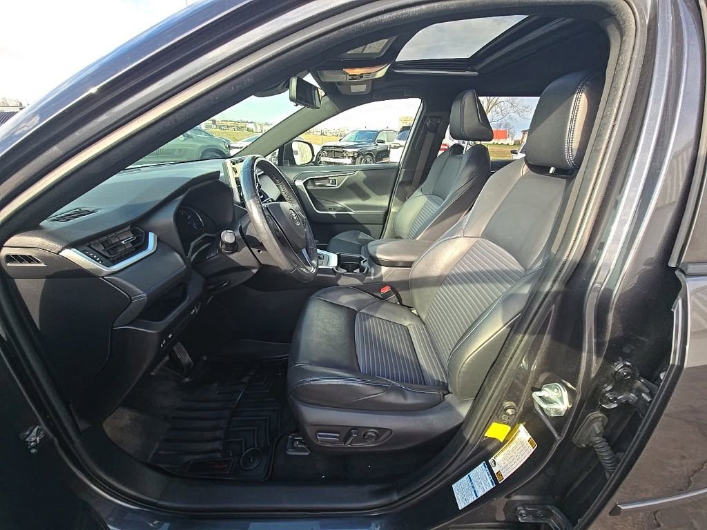 Used 2019 Toyota RAV4 XSE image 12