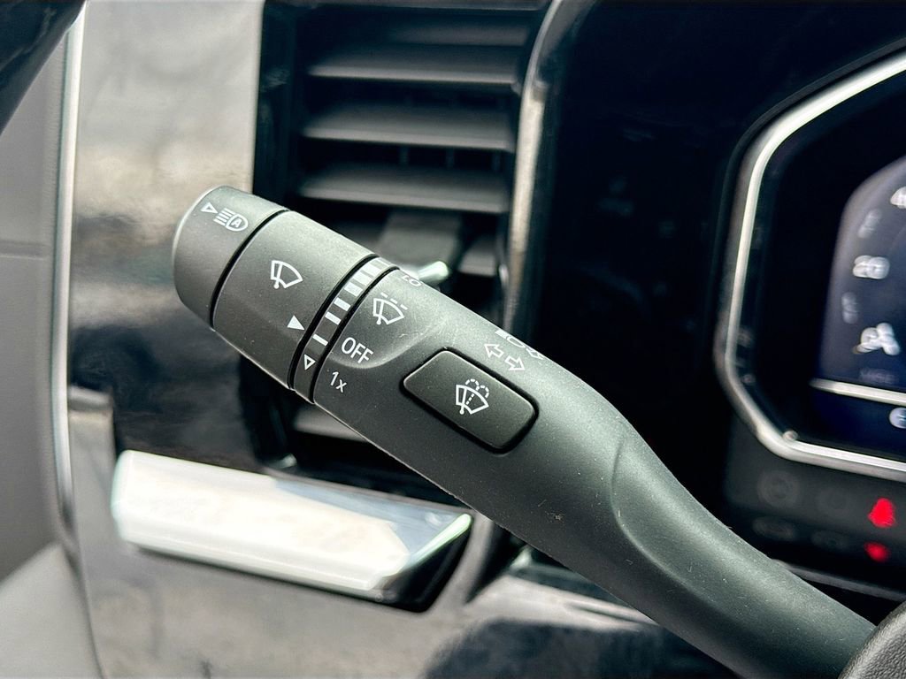 Certified 2024 Chevrolet Silverado 3500 LT image 36