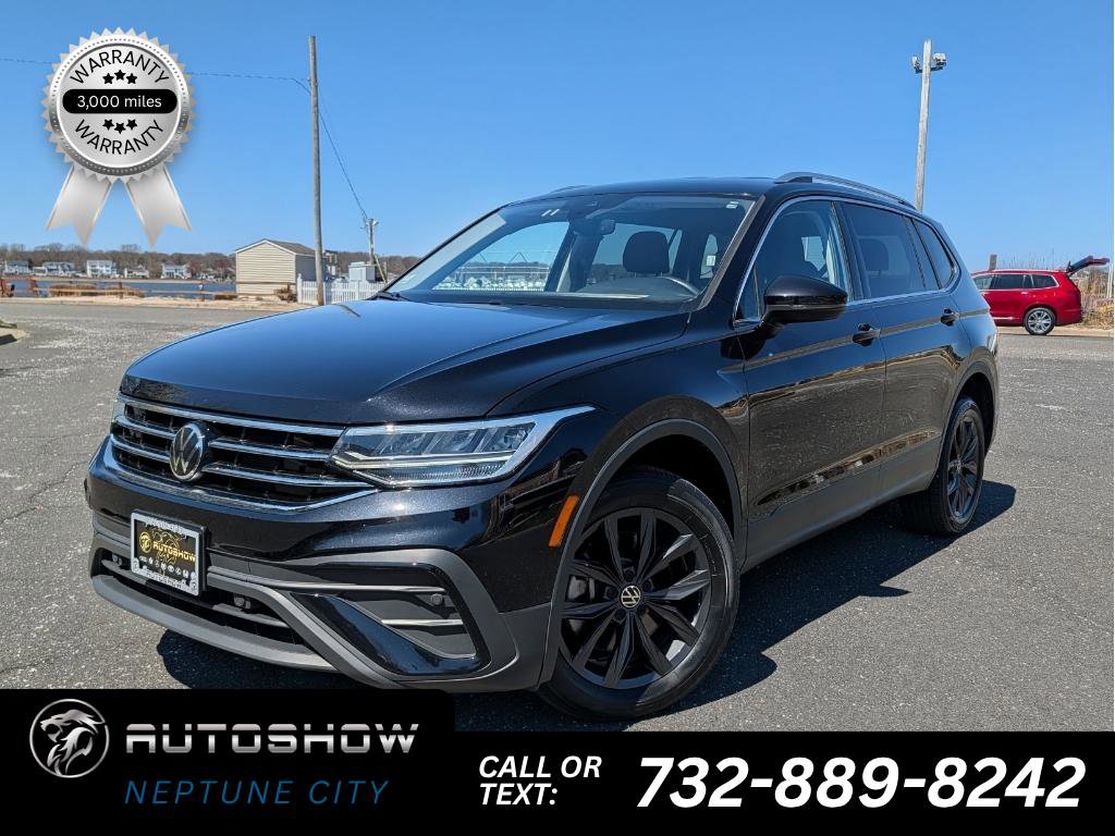 Used 2024 Volkswagen Tiguan SE image 1