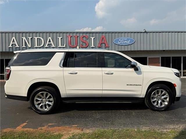 Used 2023 Chevrolet Suburban Premier AWD/4WD image 28
