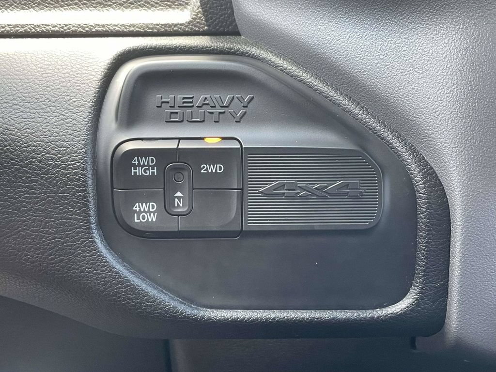 Used 2024 RAM 3500 Big Horn AWD/4WD image 32