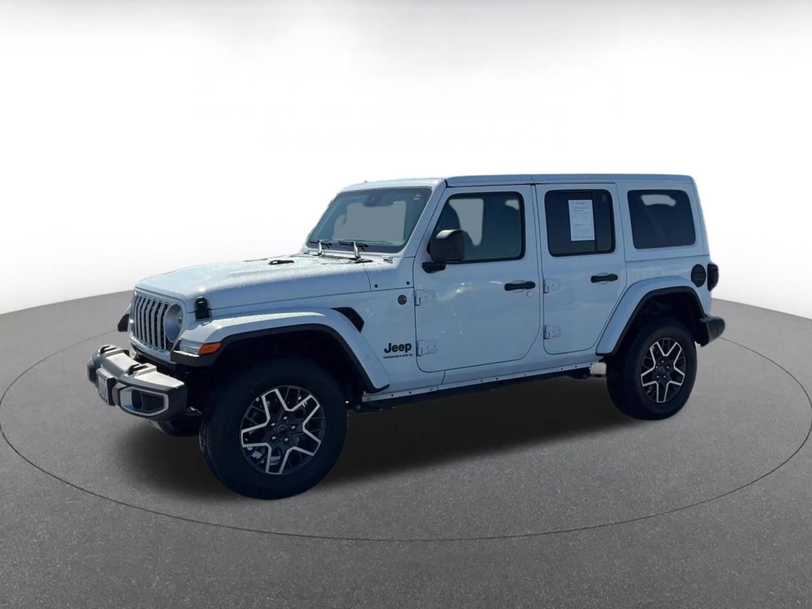 Used 2025 Jeep Wrangler Sahara AWD/4WD image 8