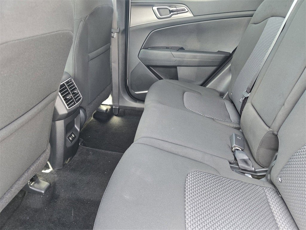 New 2026 Kia Sportage LX image 21