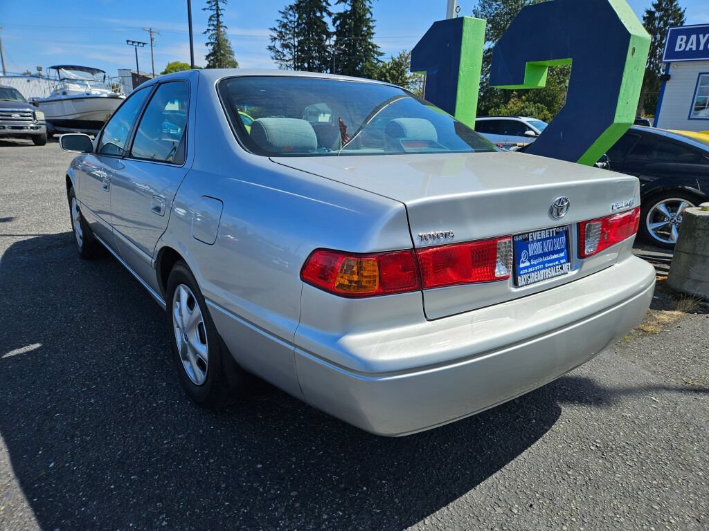 Used 2001 Toyota Camry LE FWD image 3