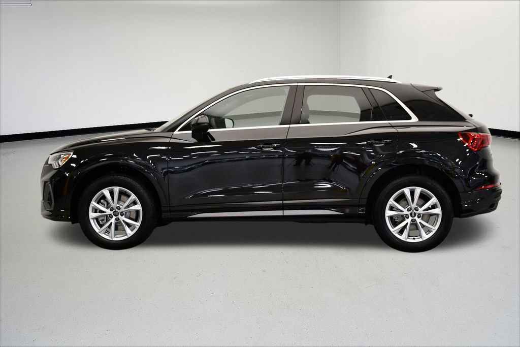 Used 2025 Audi Q3 2.0T Premium w/ Convenience Package image 2