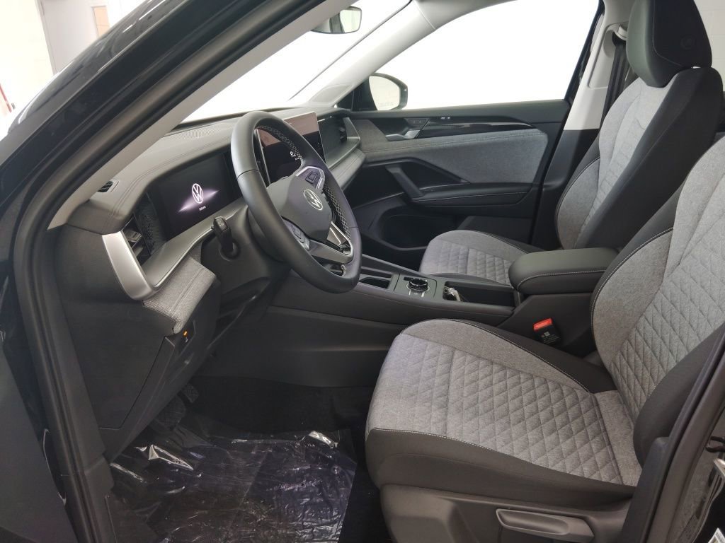 New 2026 Volkswagen Tiguan S AWD/4WD image 7